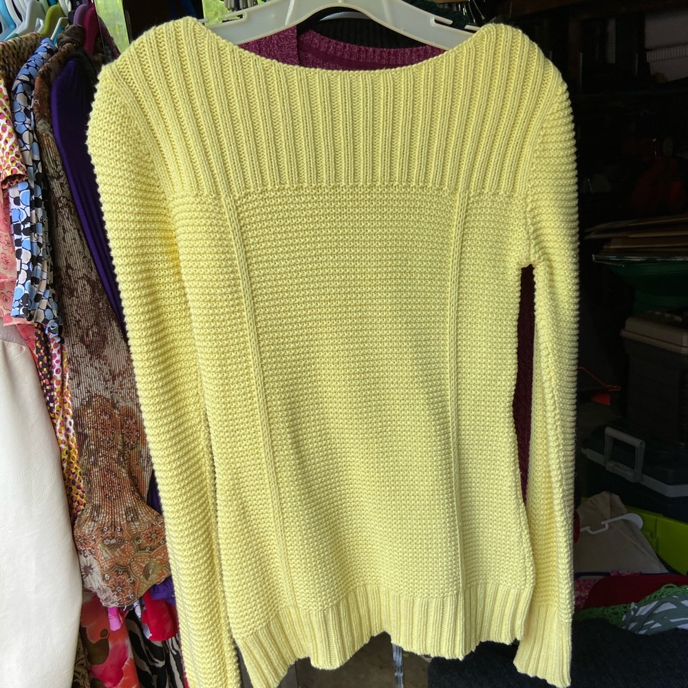 🎈2 for $10🎈Ladies Sweater - Size M